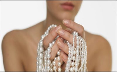 خاص – ما علاقة اللولو بقوة المرأة؟ ومن أهم نساء العالم اللاتي تزيّن باللولو؟ خاص – ما علاقة اللولو بقوة المرأة؟ ومن أهم نساء العالم اللاتي تزيّن باللولو؟