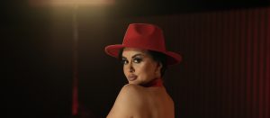 متابعة نحنا – لايف ستايلز ستوديوز تُقدم سمرا بأغنية “محلاها ليلة”
